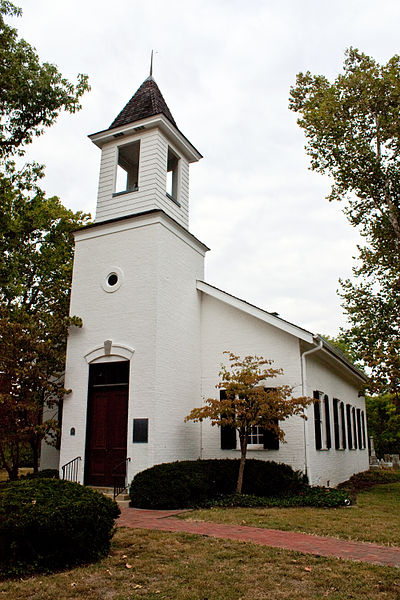 400px-OldArmstrongChapel (1).jpg